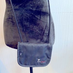 Sherpani crossbody wallet